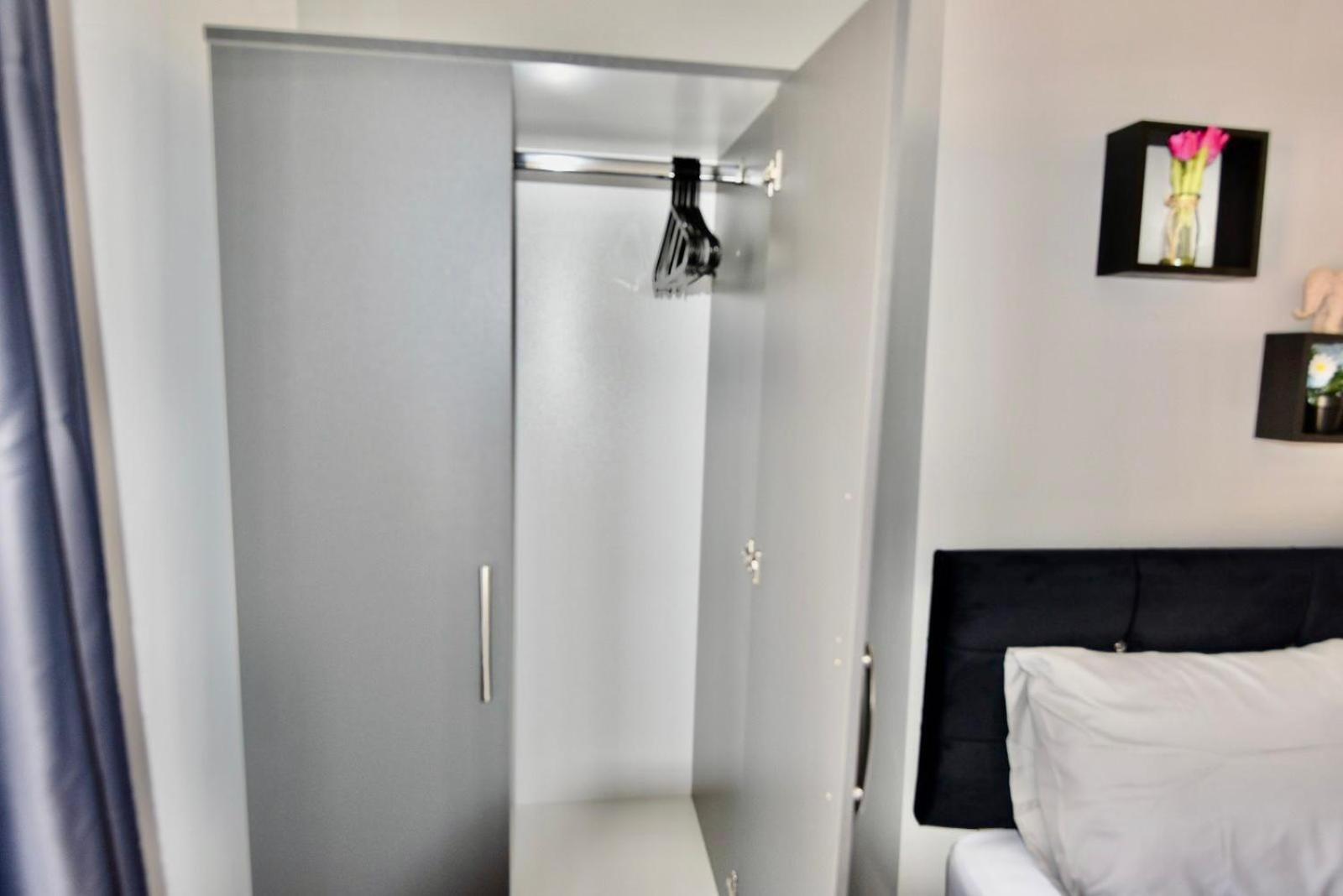 Come On In Lucas Street Newport Train Station Sleep Upto 8 Villa Exterior foto